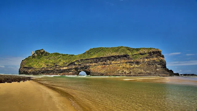 Coffee Bay / Hole in the Wall — the coastal rock arch